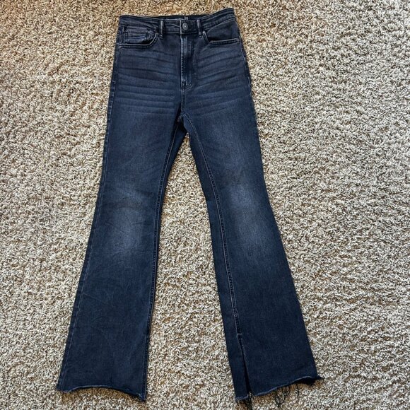 STRADIVARIUS D74 Slit Fit Flared Jeans in Black Women's Size 6 Fray Hem Slit Hem - Picture 1 of 6